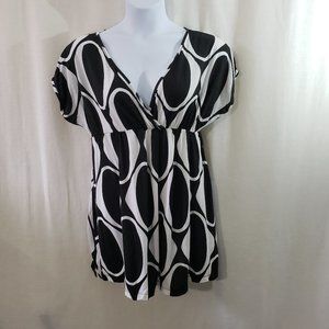 Club Collection Sz S 4-6 Black White Blouse Top Empire Waist V-Neck Stretch A647